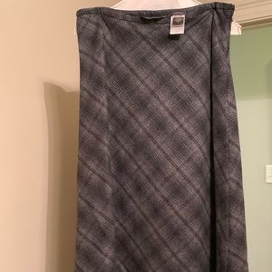 Eddie Bauer grey skirt